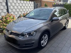 Grau Gebraucht 2015 VW Golf VII Comfortline Kombi | 9.499 € (Fairer Preis)