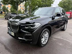 Schwarz ii/bonnet fluid black Gebraucht 2021 BMW X5 Sport Line SUV | 45.900 € (Superpreis)