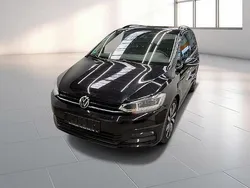 Deep black perleffekt Gebraucht 2021 VW Touran Highline Van / Kleinbus | 25.980 € (Guter Preis)