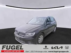Deep black perleffekt Gebraucht 2020 VW Tiguan Highline SUV | 24.899 € (Superpreis)