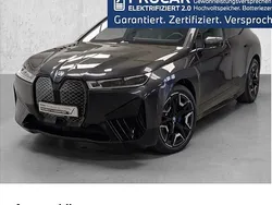 Grau Gebraucht 2023 BMW iX Sport Line SUV | 52.340 € (Etwas zu teuer)