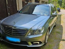 Grau Gebraucht 2010 Mercedes E350 Kombi | 9.000 € (Fairer Preis)