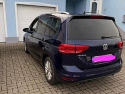 Blau Gebraucht 2016 VW Touran Van / Kleinbus | 12.990 € (Teuer)