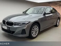 Skyscraper grau metallic Gebraucht 2023 BMW 330e Shadowline Limousine | 36.899 € (Superpreis)