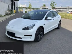 Weiß Gebraucht 2021 Tesla Model 3 Limousine | 27.000 € (Etwas zu teuer)