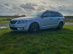 Grau Gebraucht 2013 Skoda Octavia Kombi | 8.250 € (Teuer)
