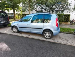 Blau Gebraucht 2008 Skoda Roomster Kombi | 2.000 € (Fairer Preis)
