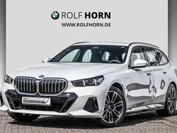 Weiß Neu 2025 BMW 530e M Sport Kombi | 57.750 € (Superpreis)