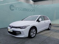 Weiß Gebraucht 2024 VW Golf VIII Life Limousine | 25.301 € (Fairer Preis)