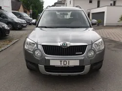 Grau Gebraucht 2012 Skoda Yeti GreenLine SUV | 7.900 € (Fairer Preis)