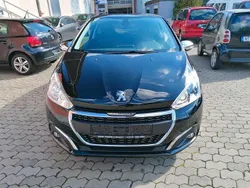 Schwarz Gebraucht 2016 Peugeot 208 Allure Kleinwagen | 5.950 € (Superpreis)