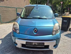 Blau Gebraucht 2012 Renault Kangoo Luxe Van / Kleinbus | 2.999 €
