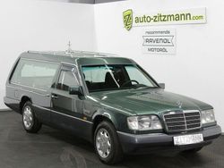 Grün Gebraucht 1999 Mercedes E250 Kombi | 8.888 €