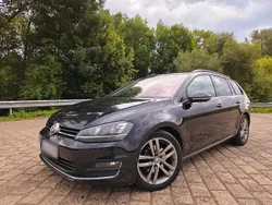 Schwarz Gebraucht 2013 VW Golf VII Highline Kombi | 9.500 € (Etwas zu teuer)