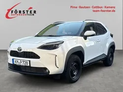 Weiß Gebraucht 2025 Toyota Yaris Cross Team SUV | 28.990 € (Superpreis)