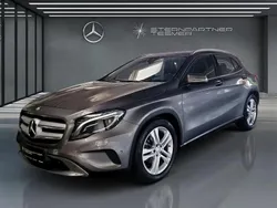 Grau Gebraucht 2015 Mercedes GLA180 SUV | 17.440 € (Fairer Preis)