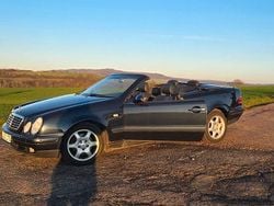 Blau Gebraucht 1999 Mercedes CLK320 Elegance Cabrio | 2.800 € (Superpreis)