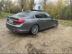 Grau Gebraucht 2016 BMW 730L Efficient Dynamics Limousine | 43.500 €