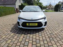 White pearl crystal shine met. Gebraucht 2020 Suzuki Swace Comfort+ Kombi | 15.970 € (Guter Preis)