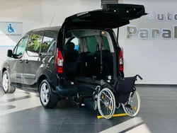 Schwarz Gebraucht 2014 Citroën Berlingo Tendance Van / Kleinbus | 17.950 €