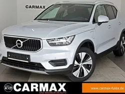 Glacier silver / metallic Gebraucht 2020 Volvo XC40 Inscription SUV | 26.900 € (Superpreis)