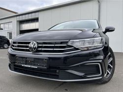 Deep black (metallic) Gebraucht 2020 VW Passat Active Kombi | 24.880 € (Etwas zu teuer)
