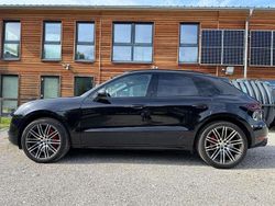 Tiefschwarzmetallic Gebraucht 2018 Porsche Macan SUV | 51.490 € (Etwas zu teuer)