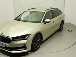 Gelb Gebraucht 2024 Skoda Superb Selection Kombi | 38.690 € (Fairer Preis)