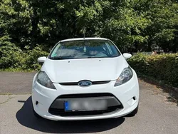 Weiß Gebraucht 2011 Ford Fiesta Trend Kleinwagen | 3.199 € (Guter Preis)