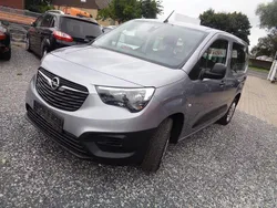 Grau Gebraucht 2022 Opel Combo Life Basis Limousine | 19.950 € (Fairer Preis)