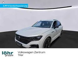 Beige Gebraucht 2023 VW Touareg R-line SUV | 58.980 € (Teuer)