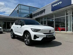Crystal white pearl (metallic) Gebraucht 2023 Volvo XC40 Ultimate SUV | 43.800 € (Teuer)