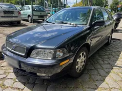 Blau Gebraucht 2004 Volvo V40 Kombi | 550 € (Superpreis)