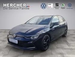 Schwarz Gebraucht 2023 VW Golf VIII Life Limousine | 25.900 € (Fairer Preis)