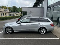 Silber Gebraucht 2011 Mercedes 220 Kombi | 9.500 €