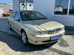 Gold Gebraucht 2006 Jaguar X-type Executive Limousine | 7.990 € (Teuer)