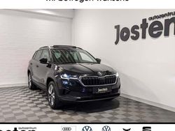 Schwarz (schwarzmagic perleffekt) Gebraucht 2022 Skoda Karoq Style SUV | 27.490 € (Fairer Preis)