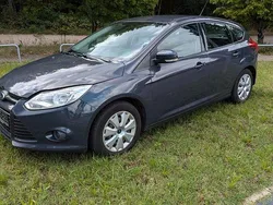 Grau Gebraucht 2011 Ford Focus Trend Limousine | 3.250 € (Fairer Preis)