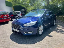 Blau Gebraucht 2016 Ford Focus Limousine | 11.099 € (Superpreis)