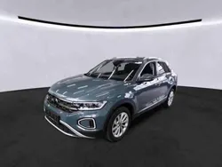 Petroleum blue metallic Gebraucht 2024 VW T-Roc Style SUV | 29.988 € (Guter Preis)