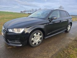 Schwarz Gebraucht 2015 Audi A3 Attraction Limousine | 9.500 € (Teuer)