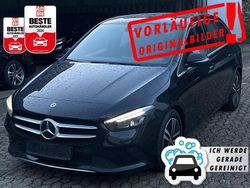 Schwarz Gebraucht 2021 Mercedes B200 Van / Kleinbus | 24.990 € (Fairer Preis)