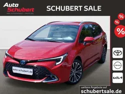 Rot Gebraucht 2024 Toyota Corolla Team Kombi | 32.980 € (Etwas zu teuer)