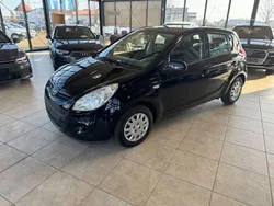 Schwarz Gebraucht 2011 Hyundai i20 Classic Kleinwagen | 5.480 € (Fairer Preis)