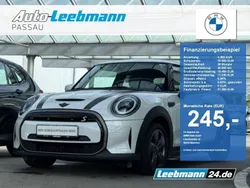 Nanuq weiß (metallic) Gebraucht 2023 Mini Cooper Kleinwagen | 21.389 € (Etwas zu teuer)