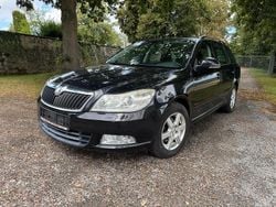 Schwarz Gebraucht 2009 Skoda Octavia Ambiente Kombi | 1.999 € (Superpreis)
