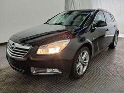 Graphitschwarz/carbon flash/ Gebraucht 2011 Opel Insignia Design Edition Kombi | 7.290 € (Etwas zu teuer)