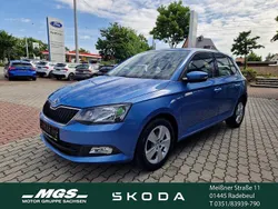 Denimblau metallic Gebraucht 2016 Skoda Fabia Limousine | 7.480 € (Guter Preis)