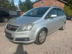 Silber Gebraucht 2006 Opel Zafira Edition Van / Kleinbus | 700 € (Etwas zu teuer)