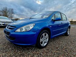Blau Gebraucht 2003 Peugeot 307 Limousine | 2.250 € (Etwas zu teuer)